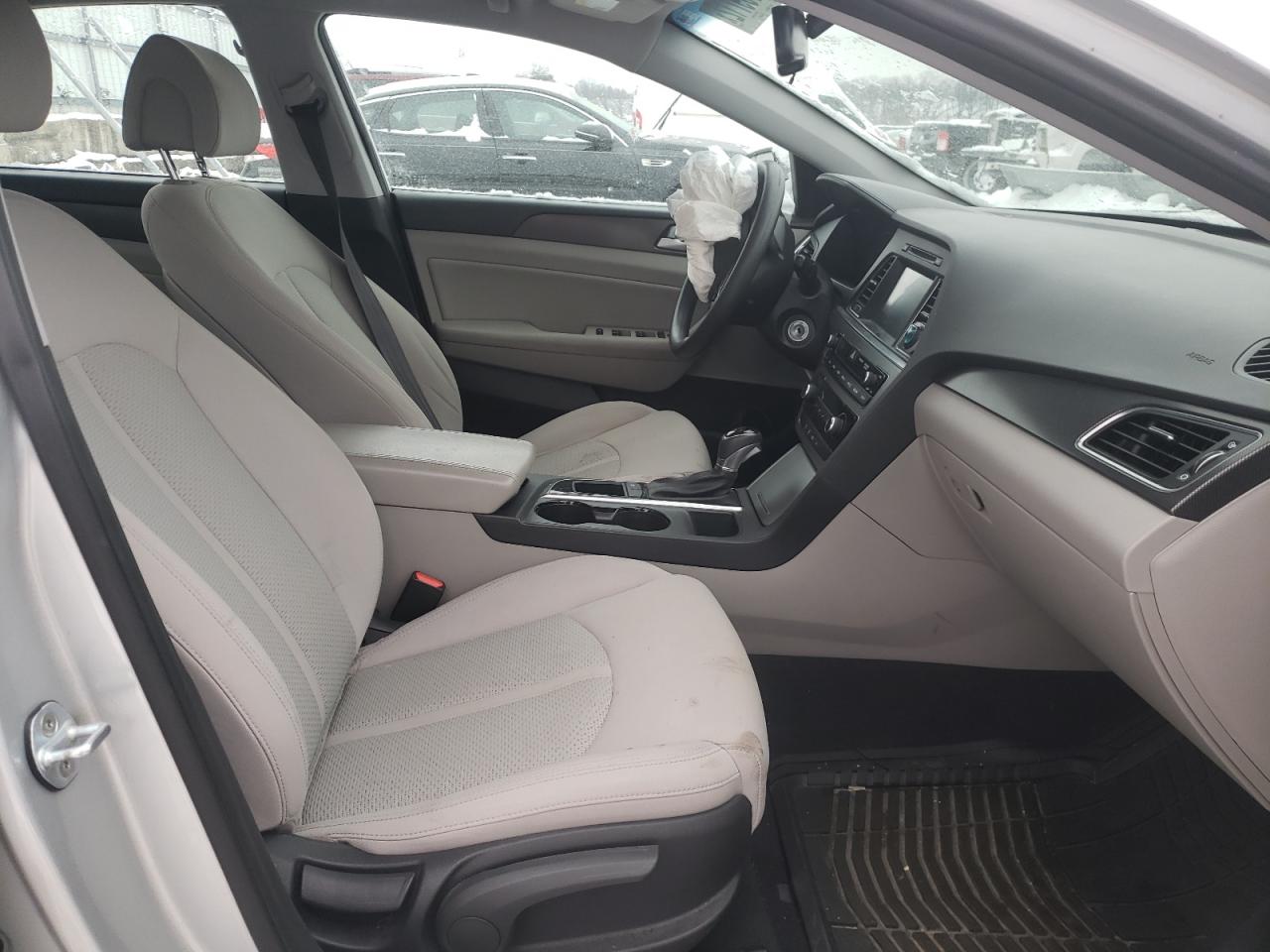 Photo 5 from auction – 2016 HYUNDAI SONATA SPO with VIN 5NPE34AF6GH368705