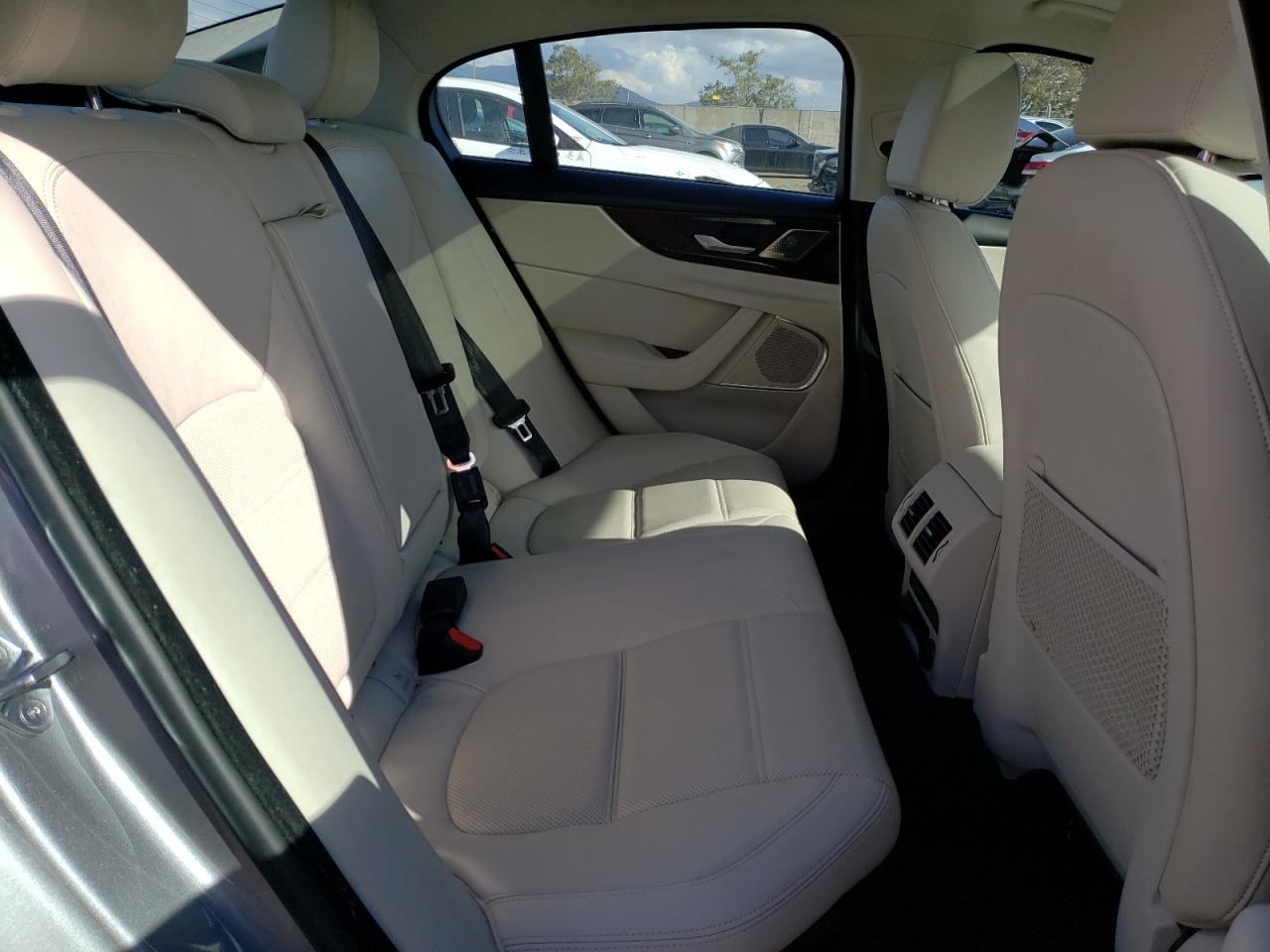 Photo 6 from auction – 2020 JAGUAR XE S with VIN SAJAJ4FX4LCP62801