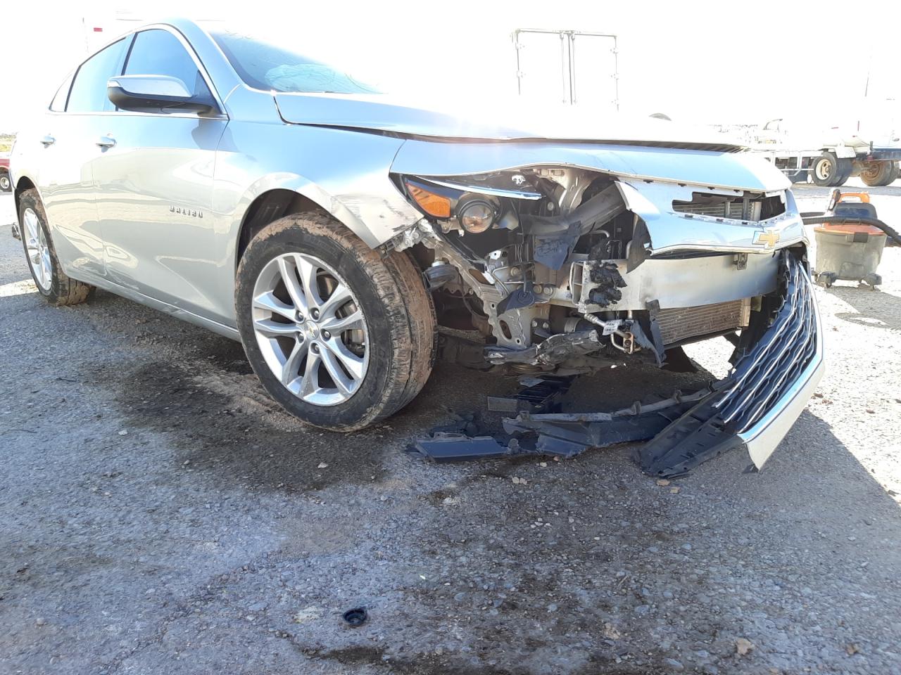Photo 9 from auction – 2017 CHEVROLET MALIBU LT with VIN 1G1ZE5ST3HF231859