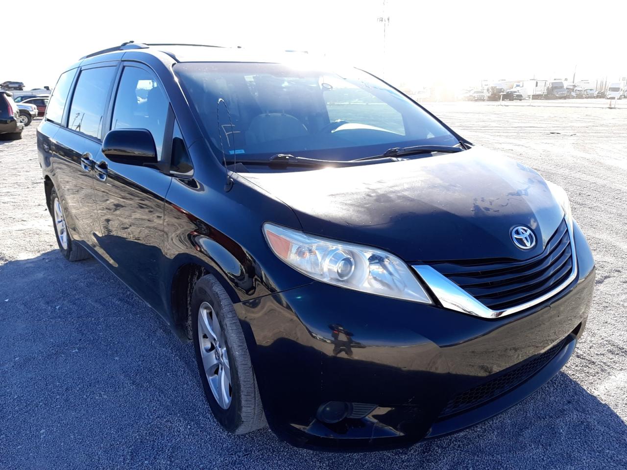 Photo 11 from auction – 2012 TOYOTA SIENNA LE with VIN 5TDKK3DC8CS270474