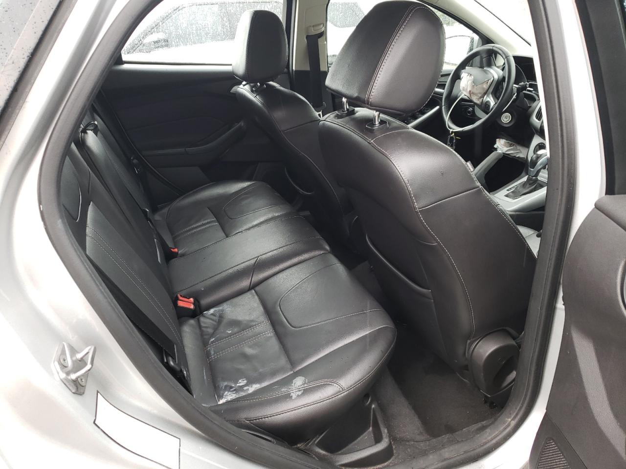 Photo 6 from auction – 2014 FORD FOCUS SE with VIN 1FADP3K20EL455956