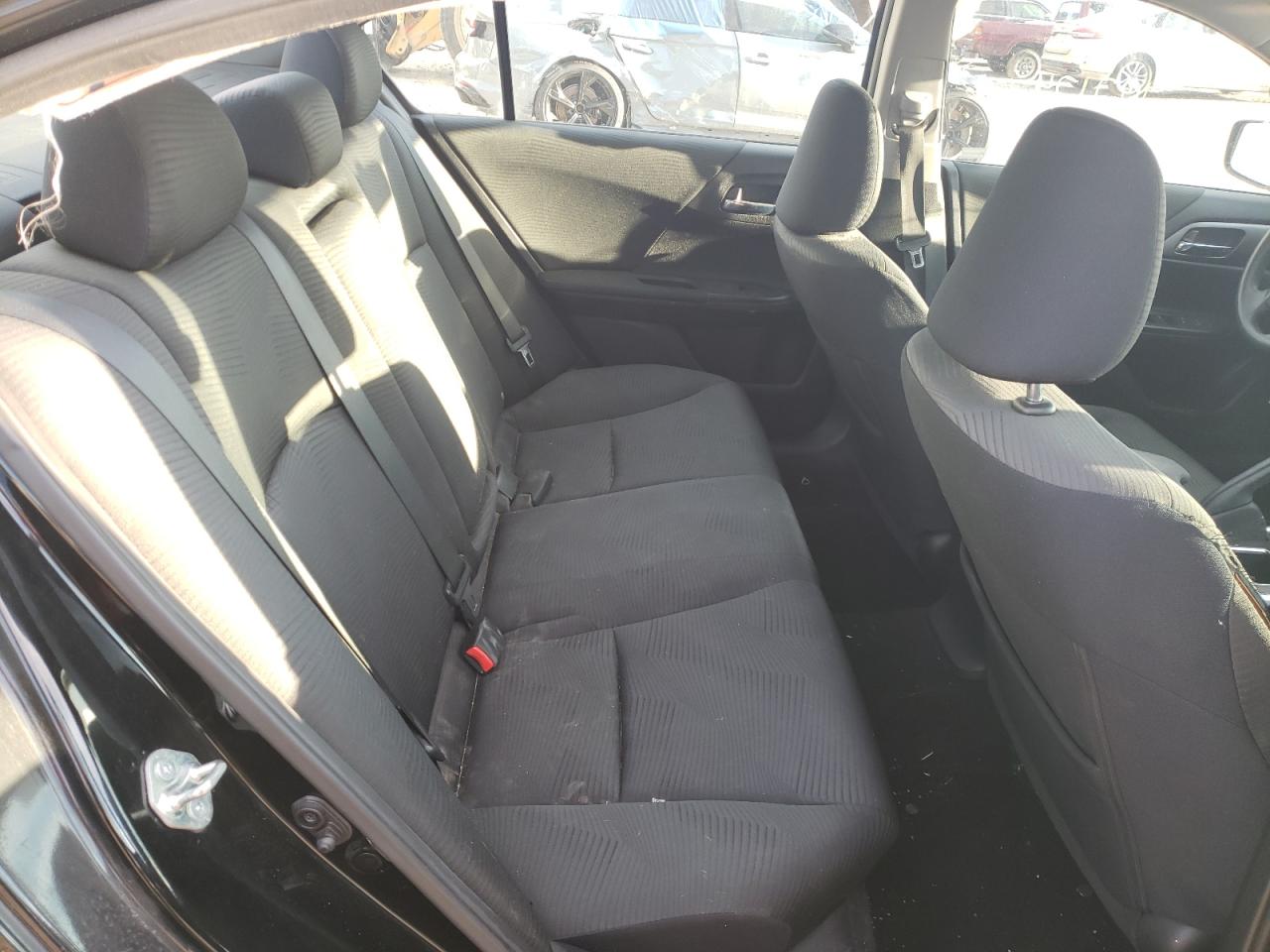 Photo 6 from auction – 2015 HONDA ACCORD LX with VIN 1HGCR2F3XFA201411