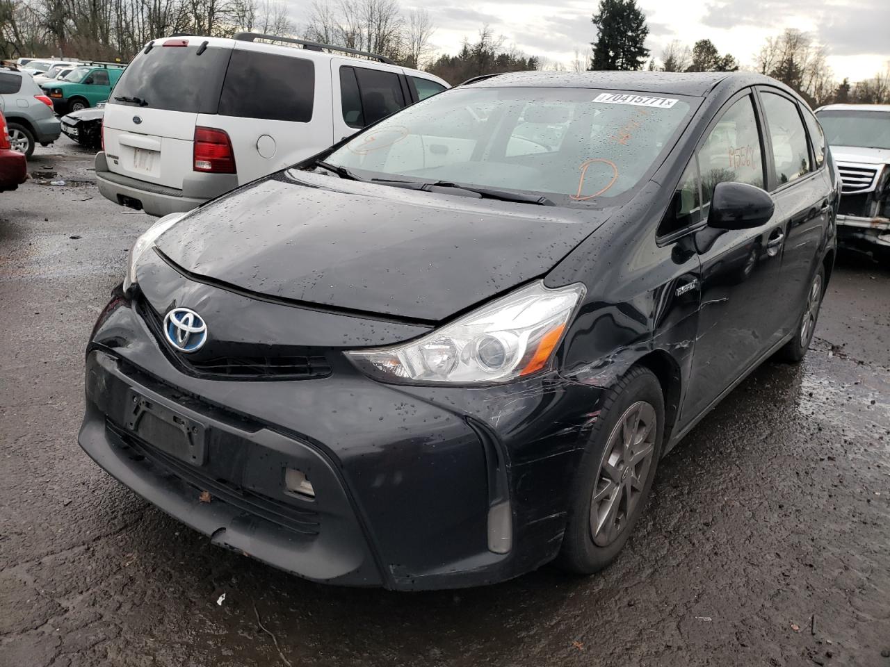 Photo 2 from auction – 2015 TOYOTA PRIUS V with VIN JTDZN3EU0FJ021519