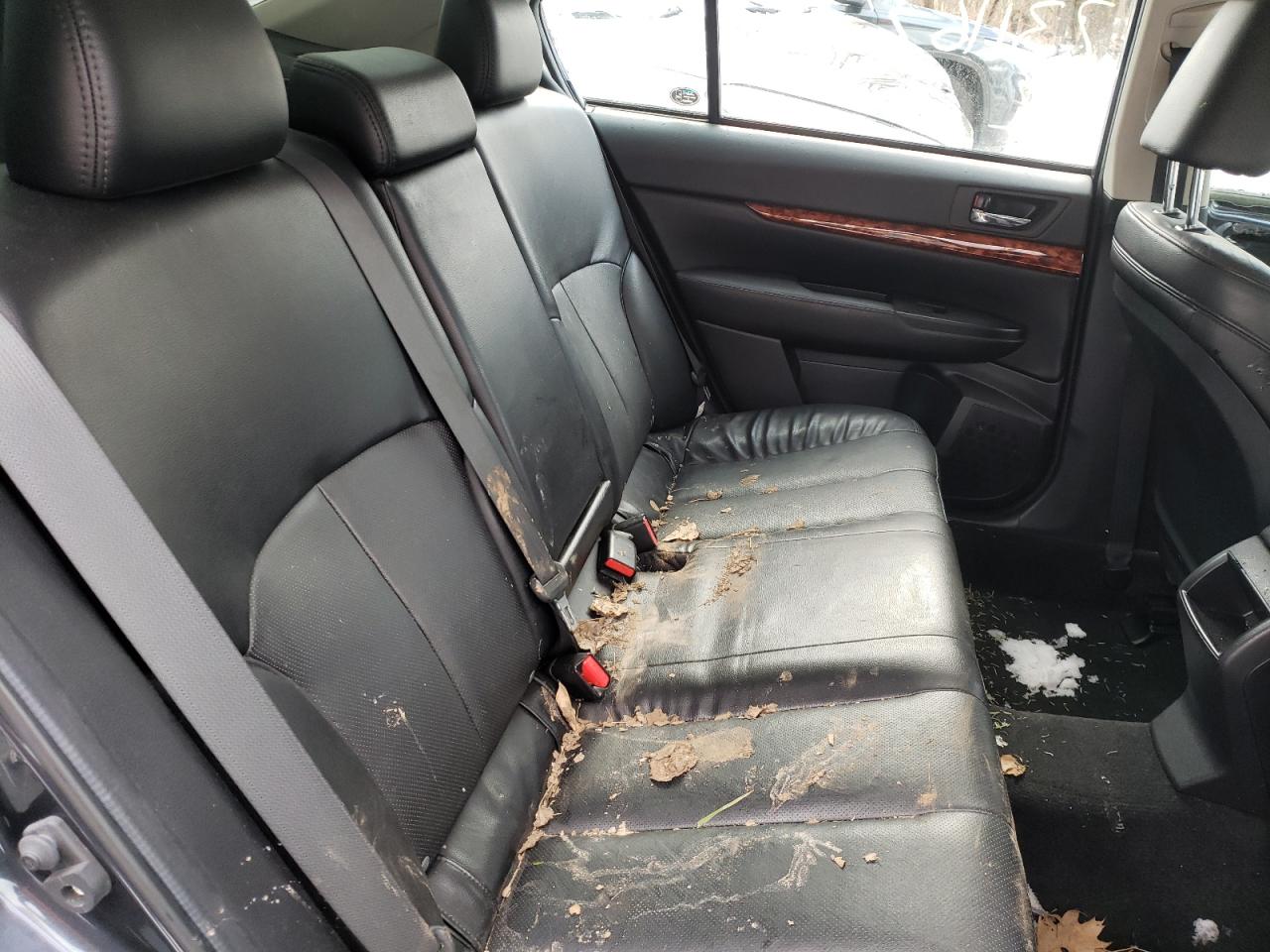 Photo 6 from auction – 2011 SUBARU LEGACY 2.5 with VIN 4S3BMBK69B3222161