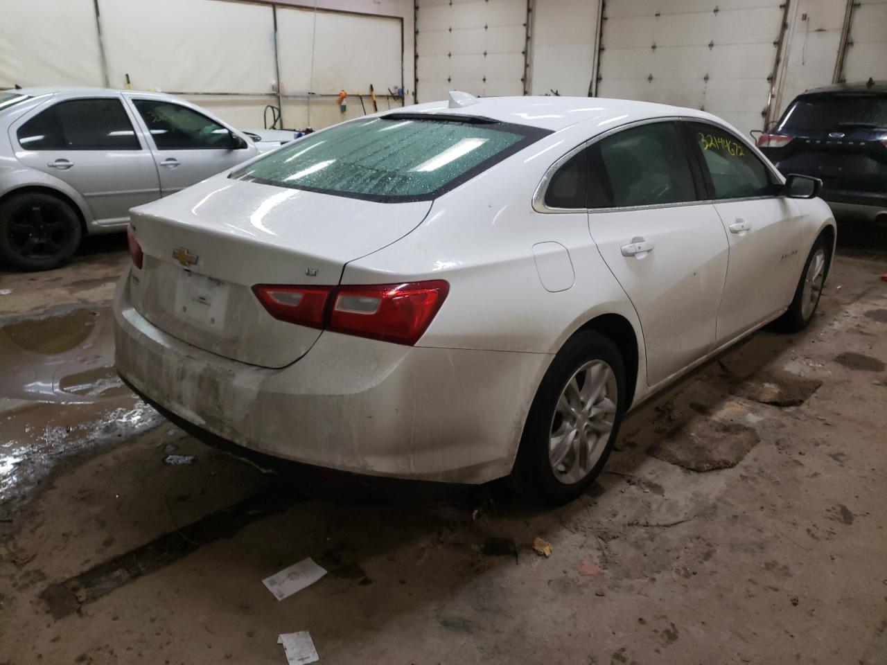 Photo 4 from auction – 2018 CHEVROLET MALIBU LT with VIN 1G1ZD5ST3JF239033