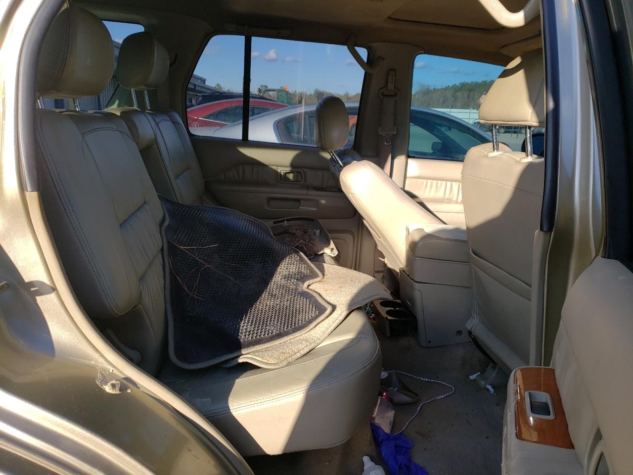Photo 6 from auction – 2002 INFINITI QX4 with VIN JNRDR09X72W211610