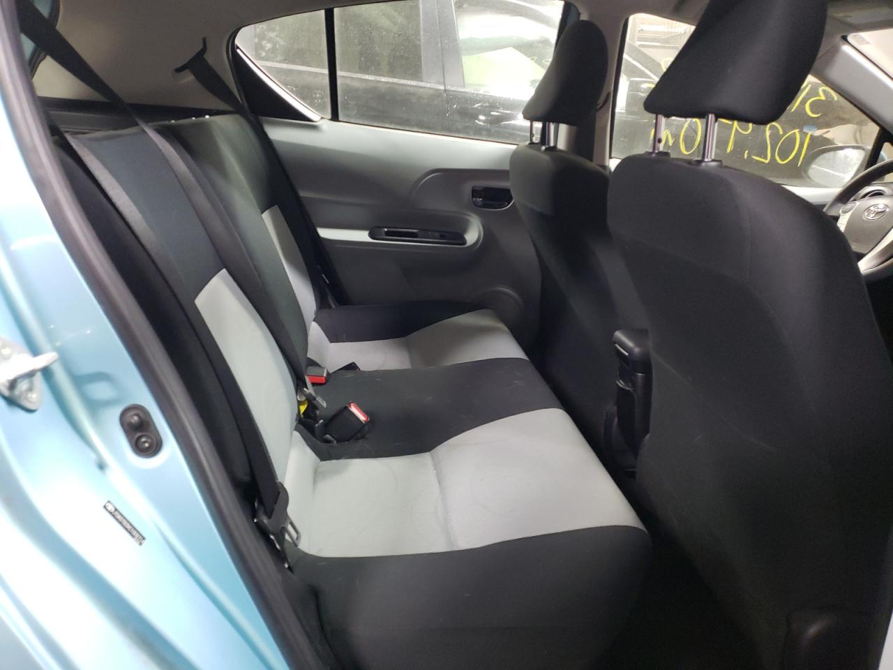 Photo 6 from auction – 2012 TOYOTA PRIUS C with VIN JTDKDTB3XC1009714