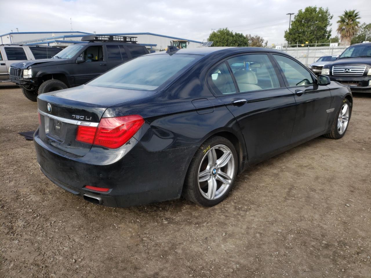Photo 4 from auction – 2009 BMW 750 LI with VIN WBAKB83599CY61307