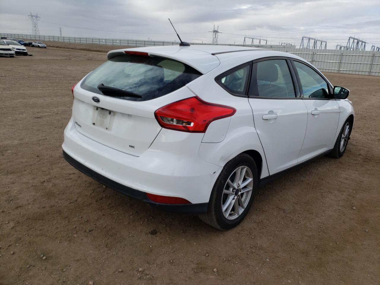 Photo 4 from auction – 2016 FORD FOCUS SE with VIN 1FADP3K2XGL235050