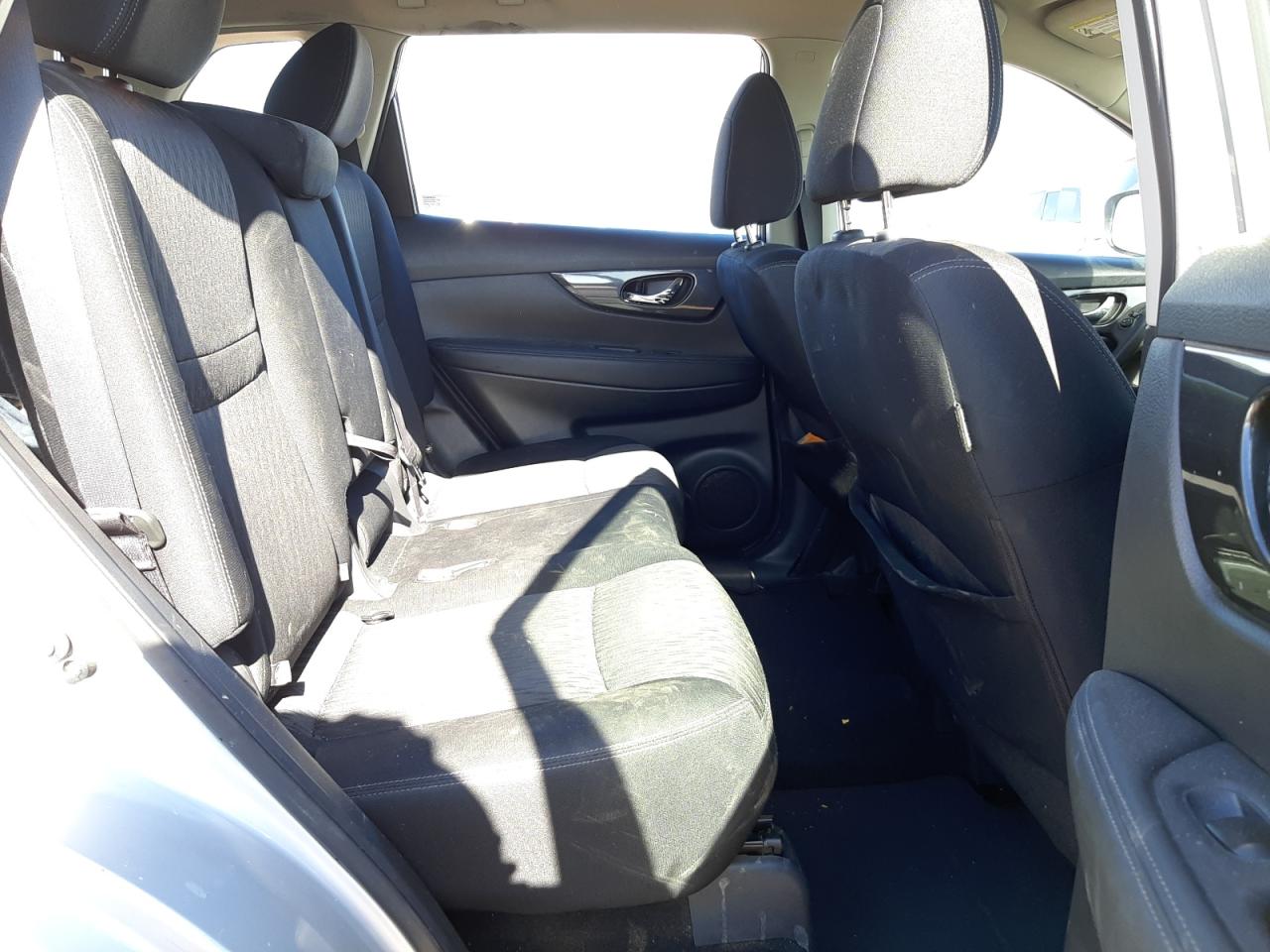 Photo 6 from auction – 2017 NISSAN ROGUE S with VIN KNMAT2MT5HP544380