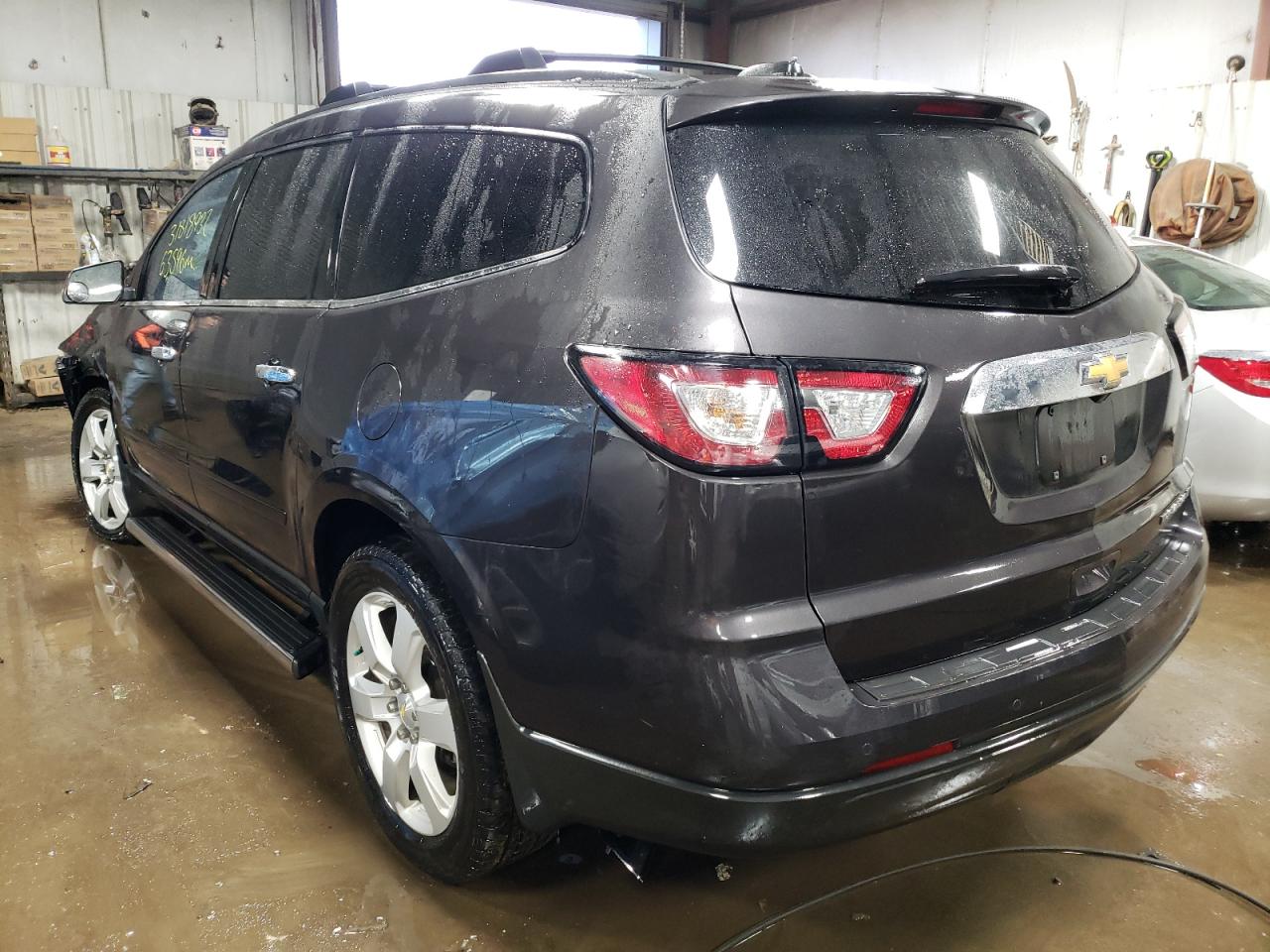 Photo 3 from auction – 2016 CHEVROLET TRAVERSE L with VIN 1GNKRGKD1GJ210447