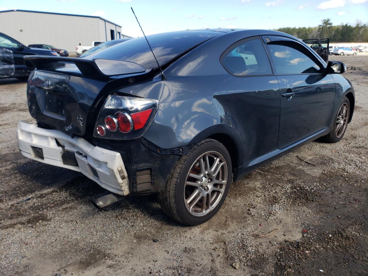 Photo 4 from auction – 2007 TOYOTA SCION TC with VIN JTKDE177670184312