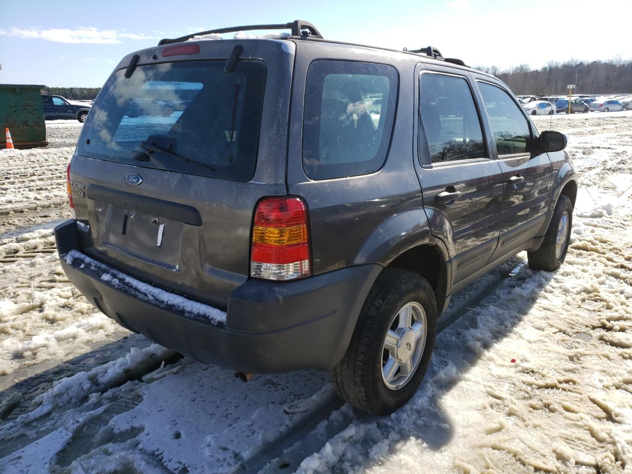 Photo 4 from auction – 2002 FORD ESCAPE XLS with VIN 1FMYU02B52KA78895