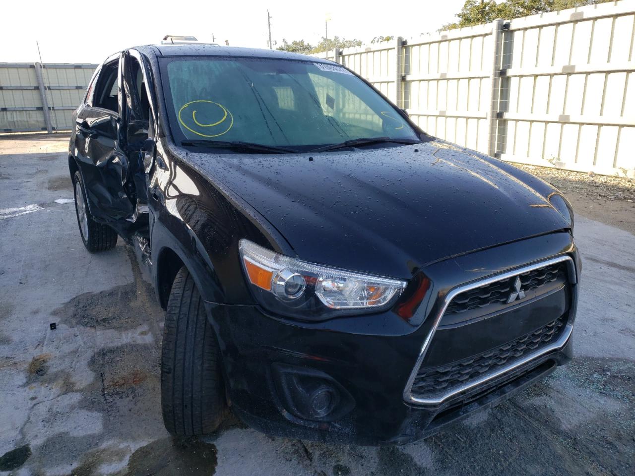 MITSUBISHI OUTLANDER 2014 with VIN 4A4AP3AU4EE008527 - Photo from auction
