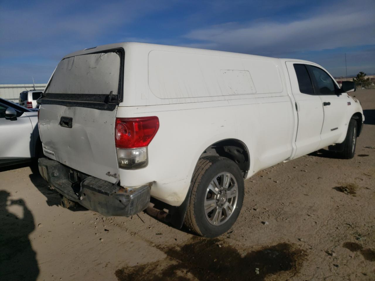 Photo 4 from auction – 2011 TOYOTA TUNDRA DOU with VIN 5TFCY5F10BX011514