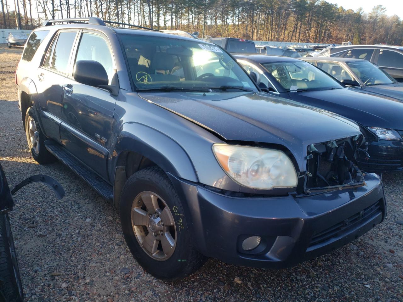 TOYOTA 4RUNNER SR 2008 مع رقم تعريف المركبة JTEBU14RX8K028072 - صورة من المزاد