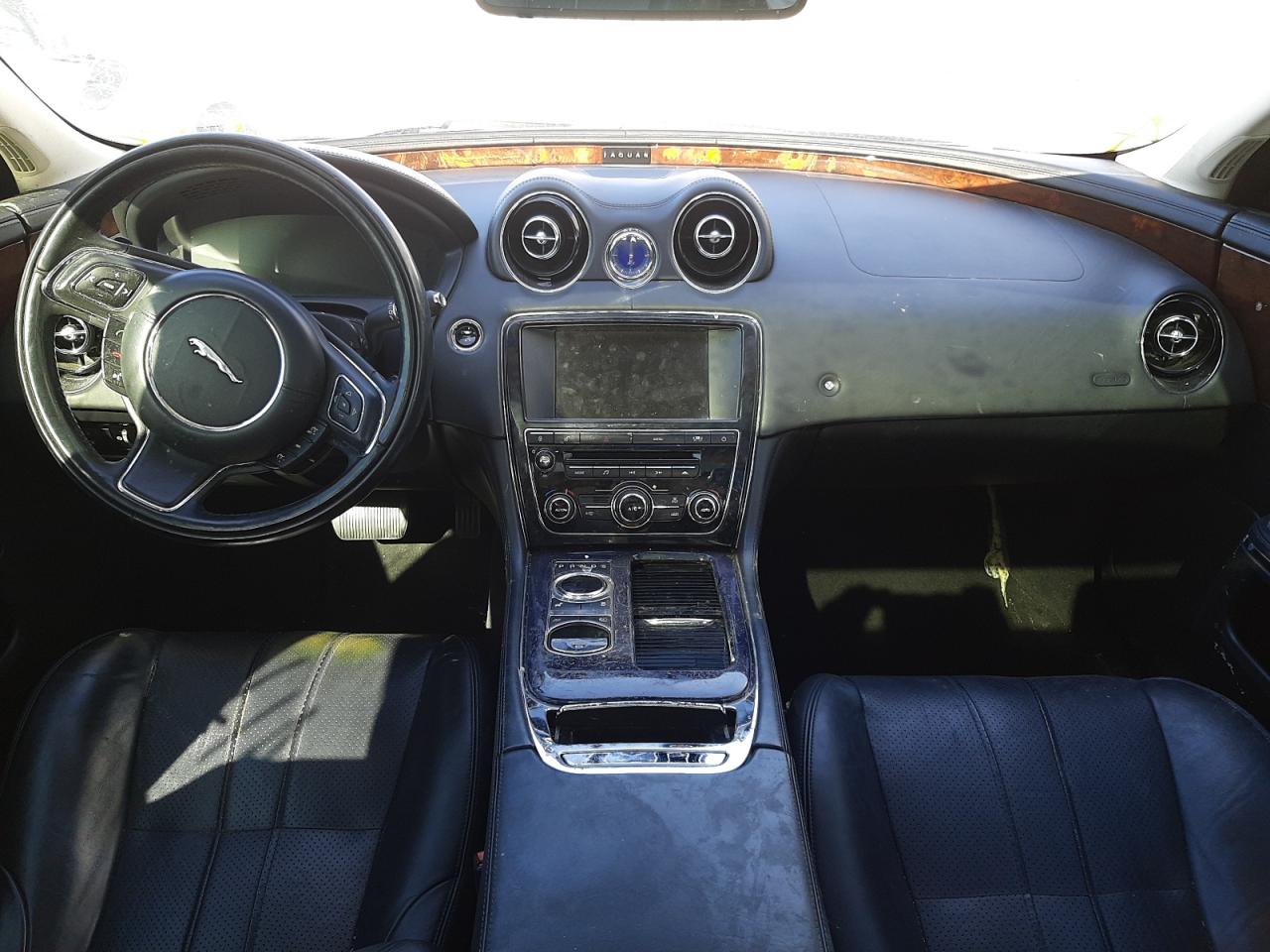 Photo 9 from auction – 2012 JAGUAR XJ with VIN SAJWA1CB5CLV28695