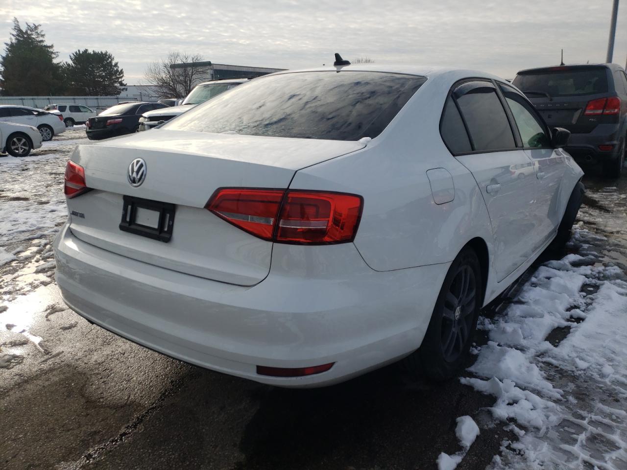 Photo 4 from auction – 2015 VOLKSWAGEN JETTA BASE with VIN 3VW2K7AJ8FM210223
