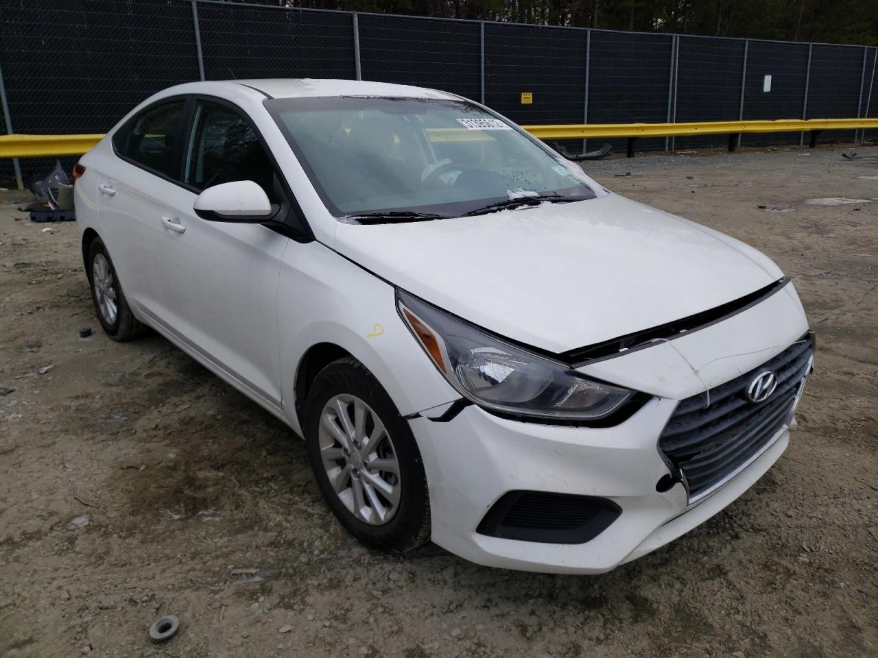 HYUNDAI ACCENT SE 2018 with VIN 3KPC24A39JE010462 - Photo from auction