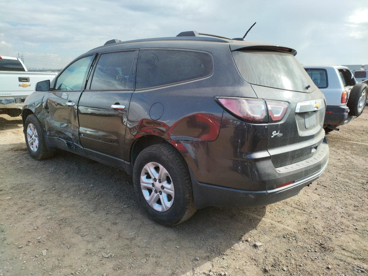 Photo 3 from auction – 2016 CHEVROLET TRAVERSE L with VIN 1GNKRFED6GJ264039
