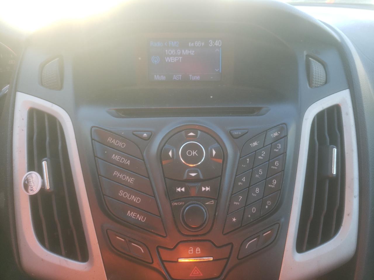 Photo 9 from auction – 2013 FORD FOCUS SE with VIN 1FADP3K21DL278879