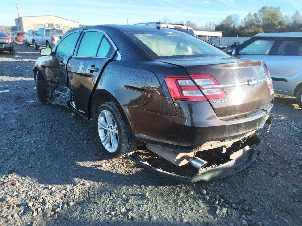 Photo 3 from auction – 2013 FORD TAURUS SEL with VIN 1FAHP2E83DG188637