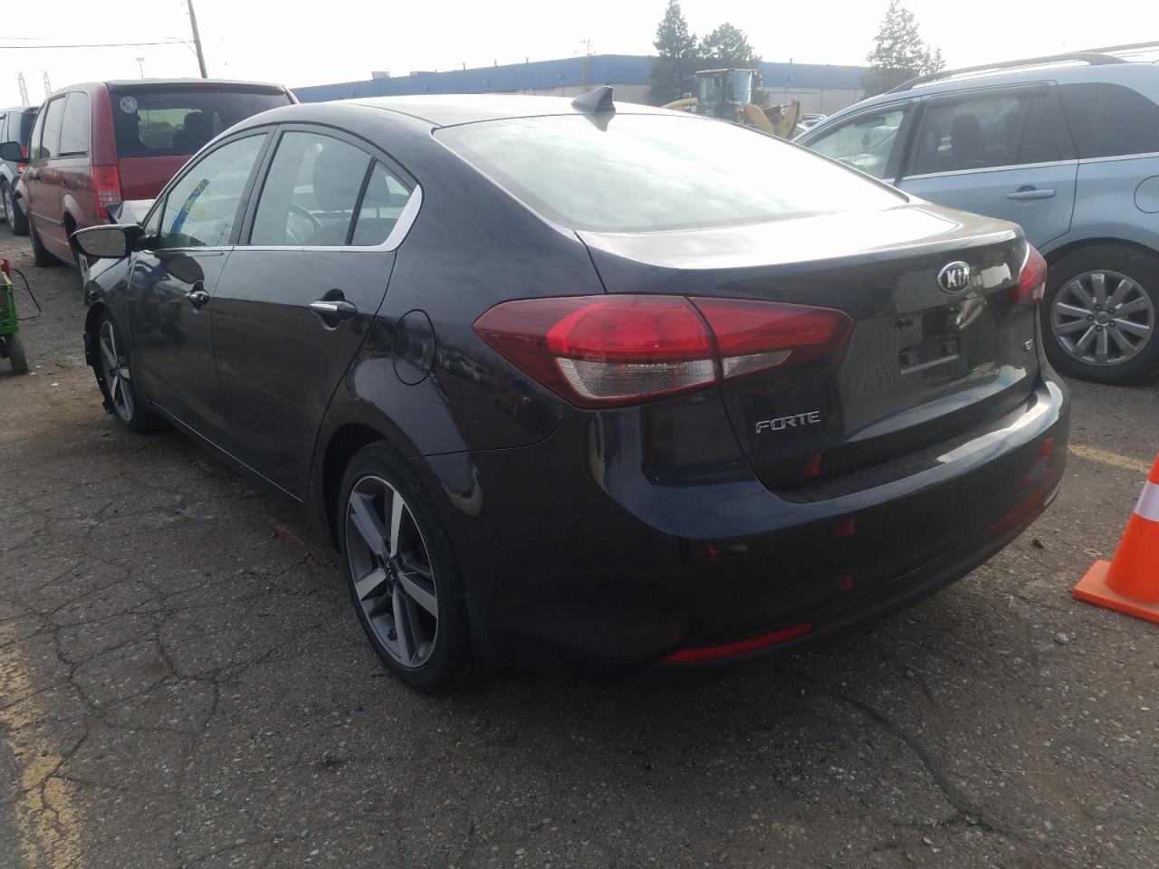 Photo 3 from auction – 2017 KIA FORTE EX with VIN 3KPFL4A84HE038170
