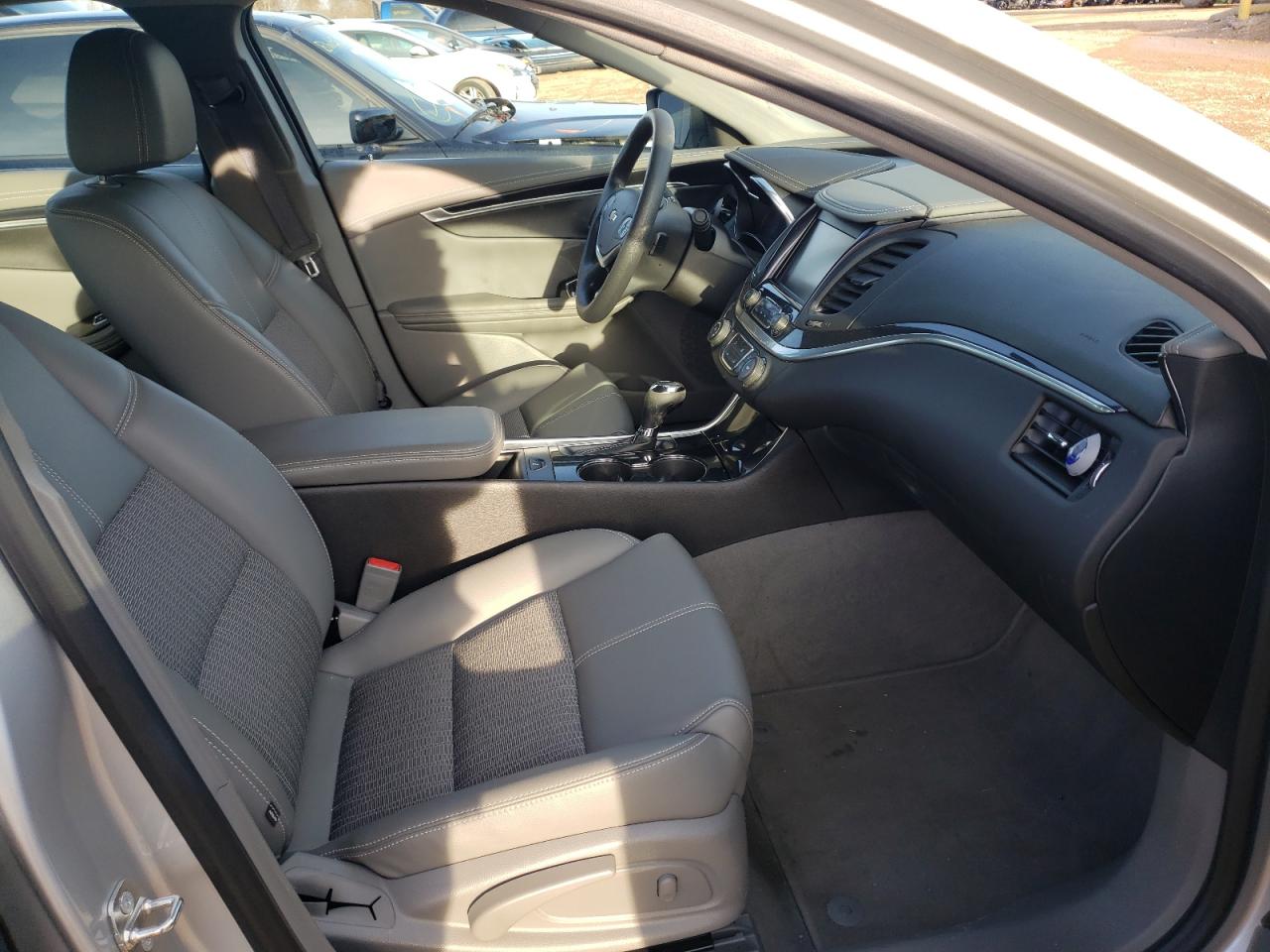Photo 5 from auction – 2018 CHEVROLET IMPALA with VIN 2G11Z5SA4J9100230