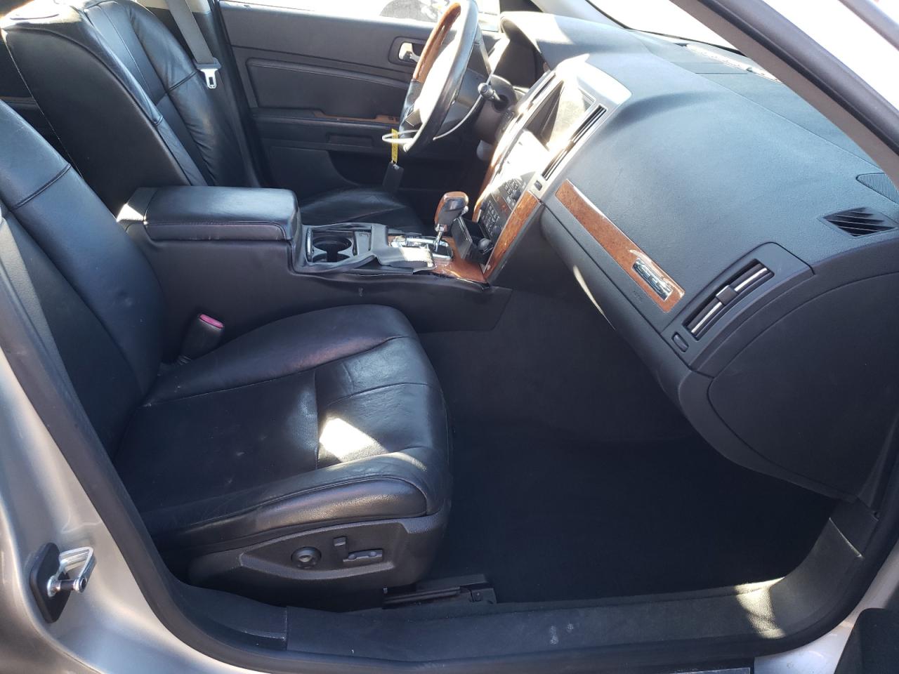 Photo 5 from auction – 2008 CADILLAC STS with VIN 1G6DK67V280141490