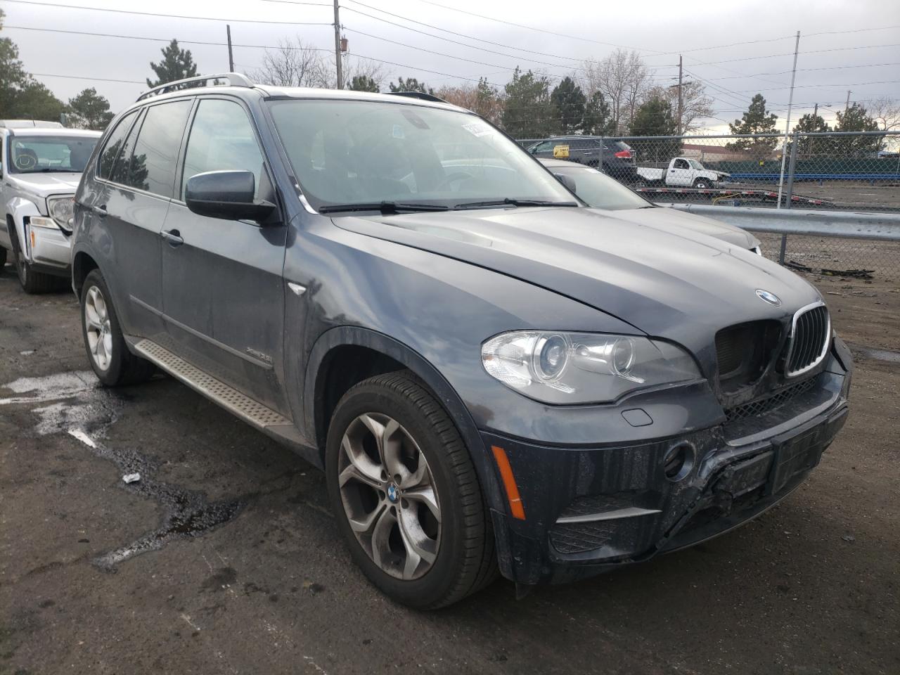 BMW X5 XDRIVE3 2013 with VIN 5UXZV4C59D0E04137 - Photo from auction