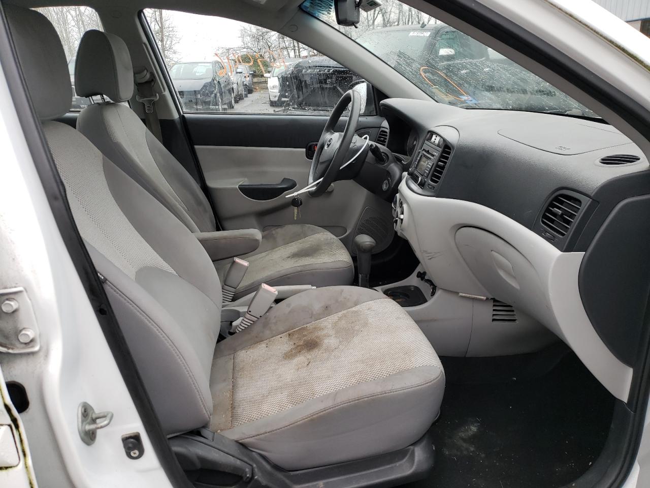 Photo 5 from auction – 2011 HYUNDAI ACCENT GLS with VIN KMHCN4AC4BU620310