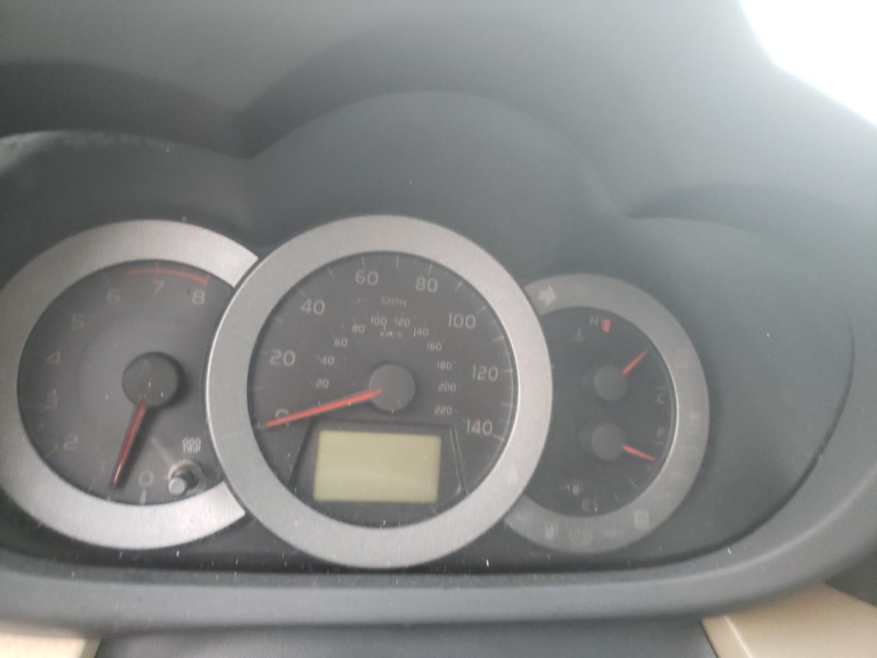 Photo 8 from auction – 2010 TOYOTA RAV4 with VIN JTMBF4DV9A5020157