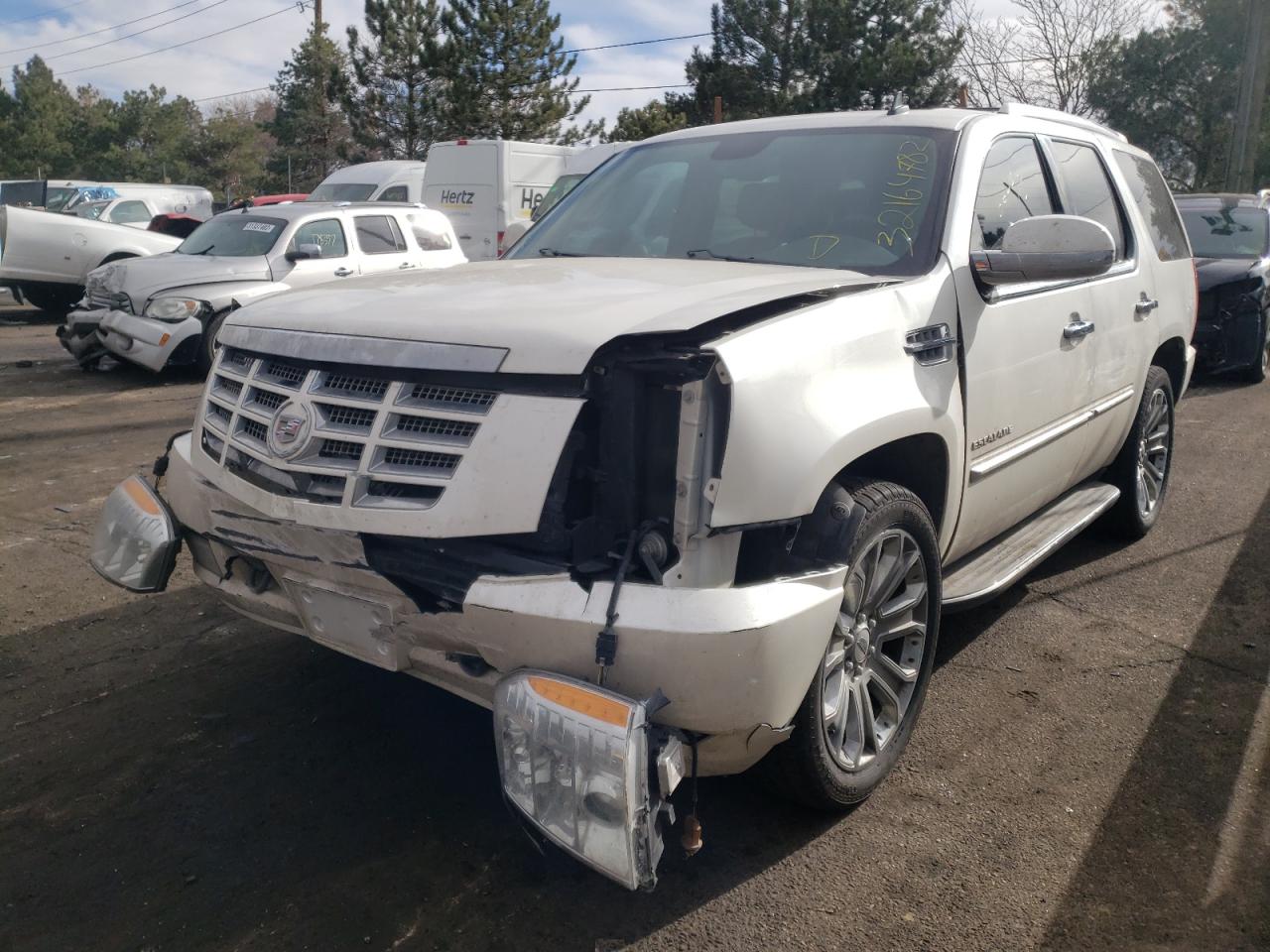 Photo 2 from auction – 2011 CADILLAC ESCALADE L with VIN 1GYS4BEF8BR102631