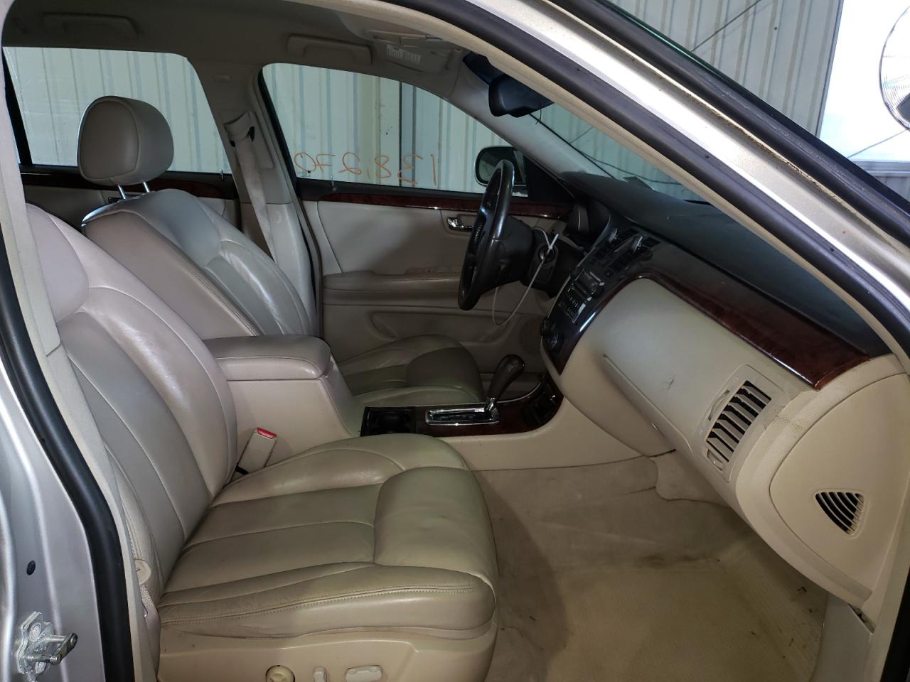 Photo 5 from auction – 2007 CADILLAC DTS with VIN 1G6KD57YX7U172127