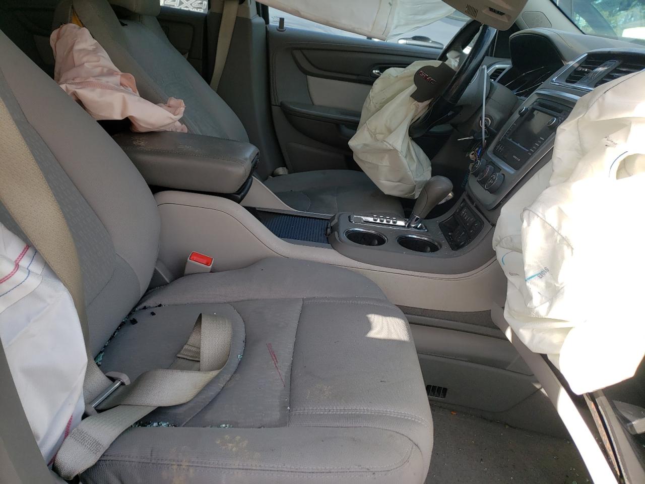 Photo 5 from auction – 2016 GMC ACADIA SLT with VIN 1GKKRPKD7GJ114495