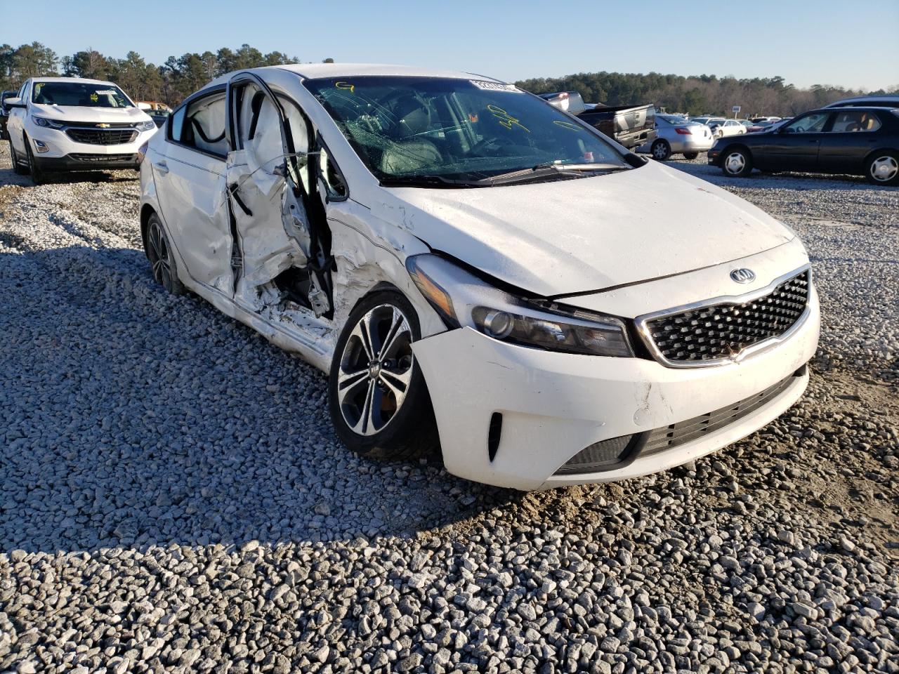Photo 1 from auction – 2017 KIA FORTE LX with VIN 3KPFK4A70HE098523