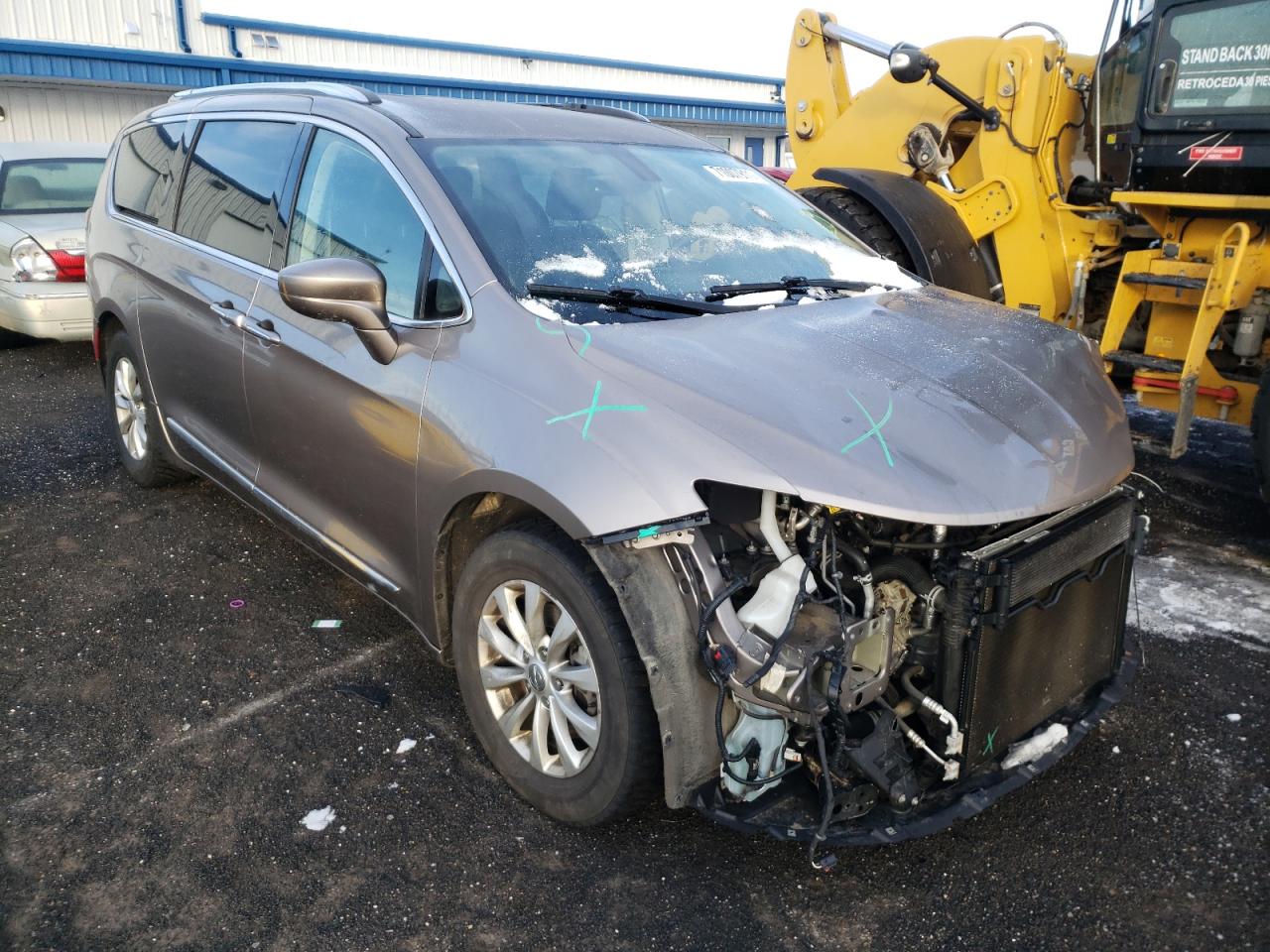 CHRYSLER PACIFICA T 2018 with VIN 2C4RC1EG6JR108107 - Photo from auction