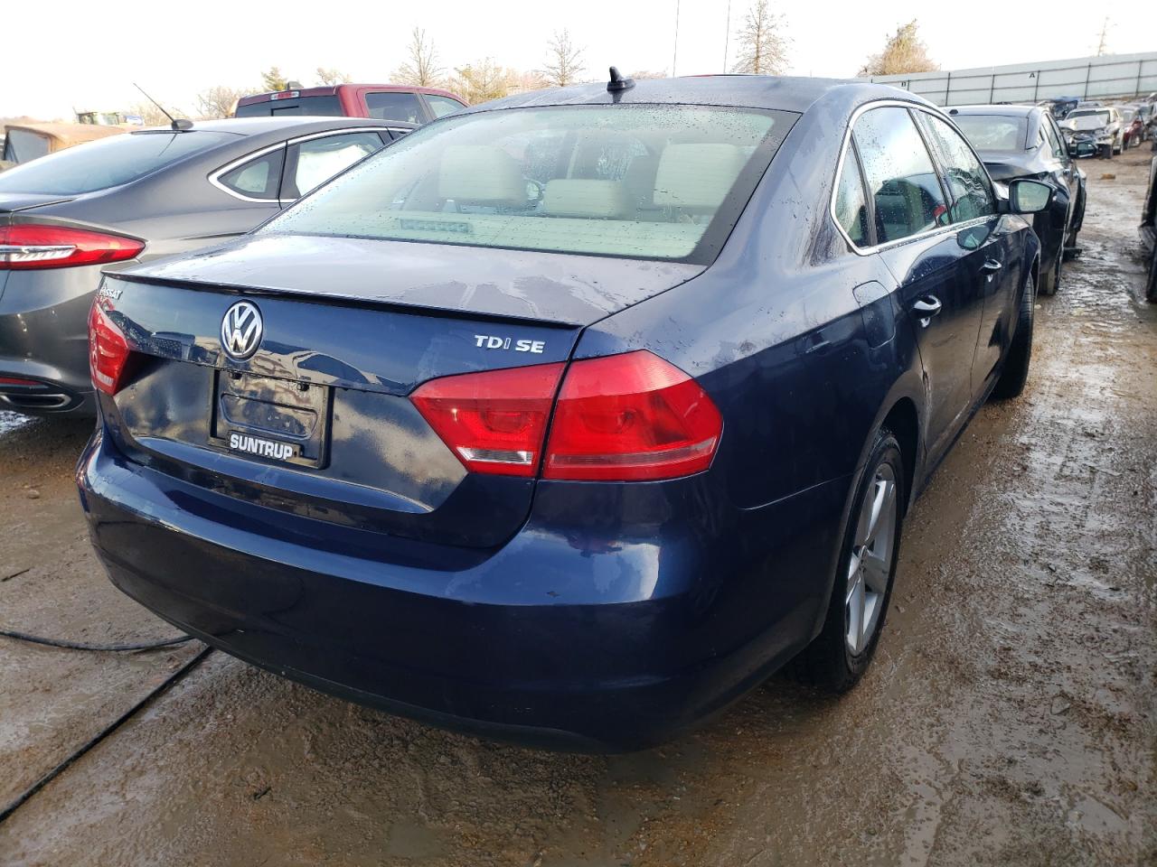 Photo 4 from auction – 2013 VOLKSWAGEN PASSAT SE with VIN 1VWBN7A35DC008916
