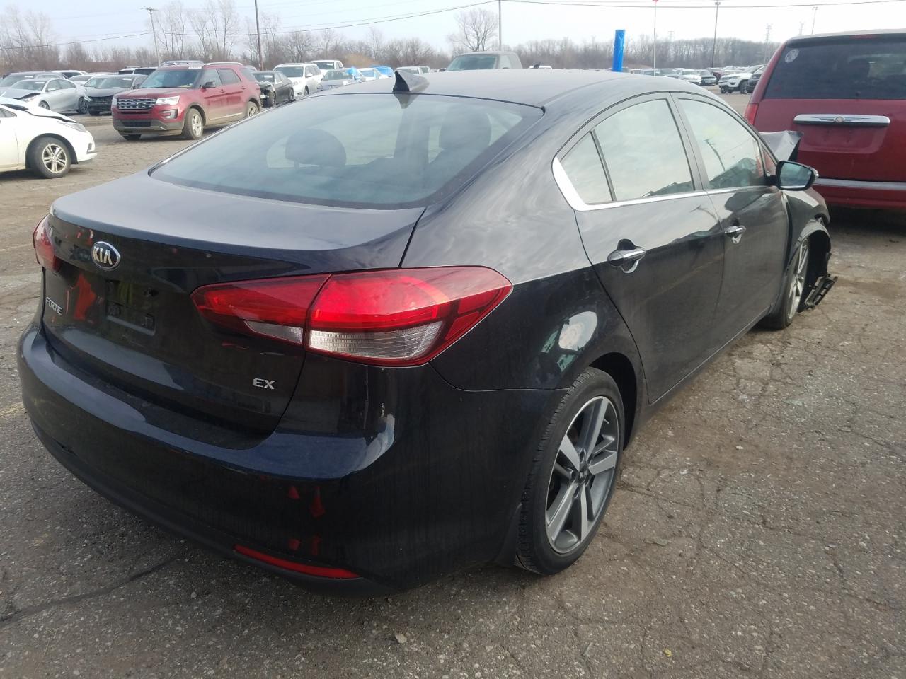Photo 4 from auction – 2017 KIA FORTE EX with VIN 3KPFL4A84HE038170