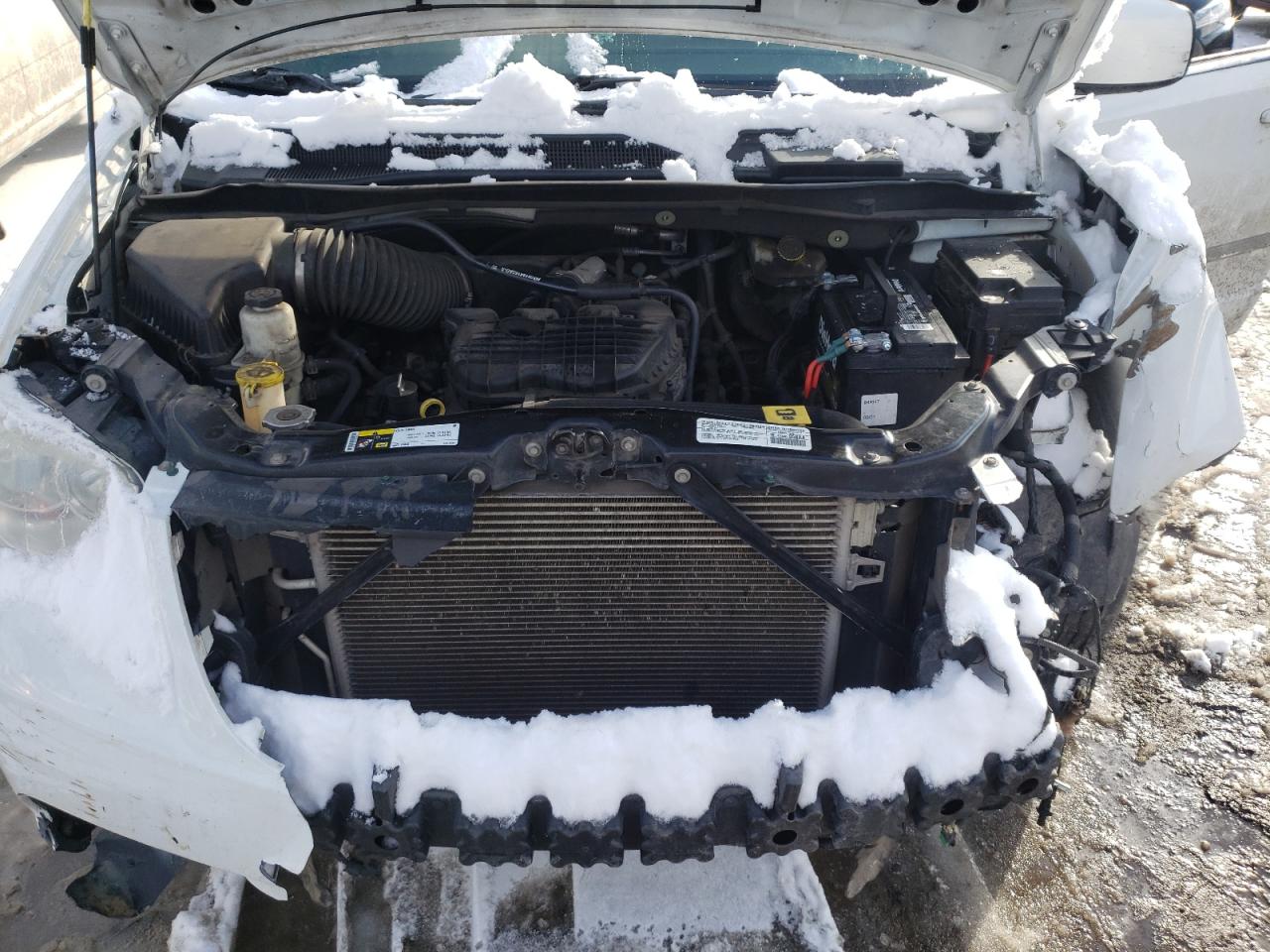 Photo 7 from auction – 2014 CHRYSLER TOWN & COU with VIN 2C4RC1BG4ER224657