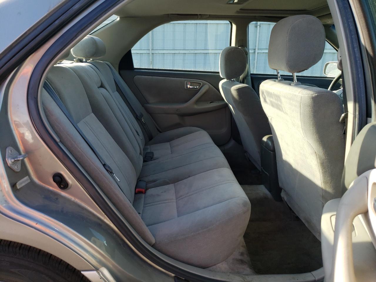 Photo 6 from auction – 2001 TOYOTA CAMRY CE with VIN JT2BG22K710598225