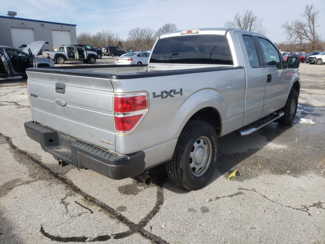 Photo 4 from auction – 2012 FORD F150 SUPER with VIN 1FTFX1EF0CFB27356