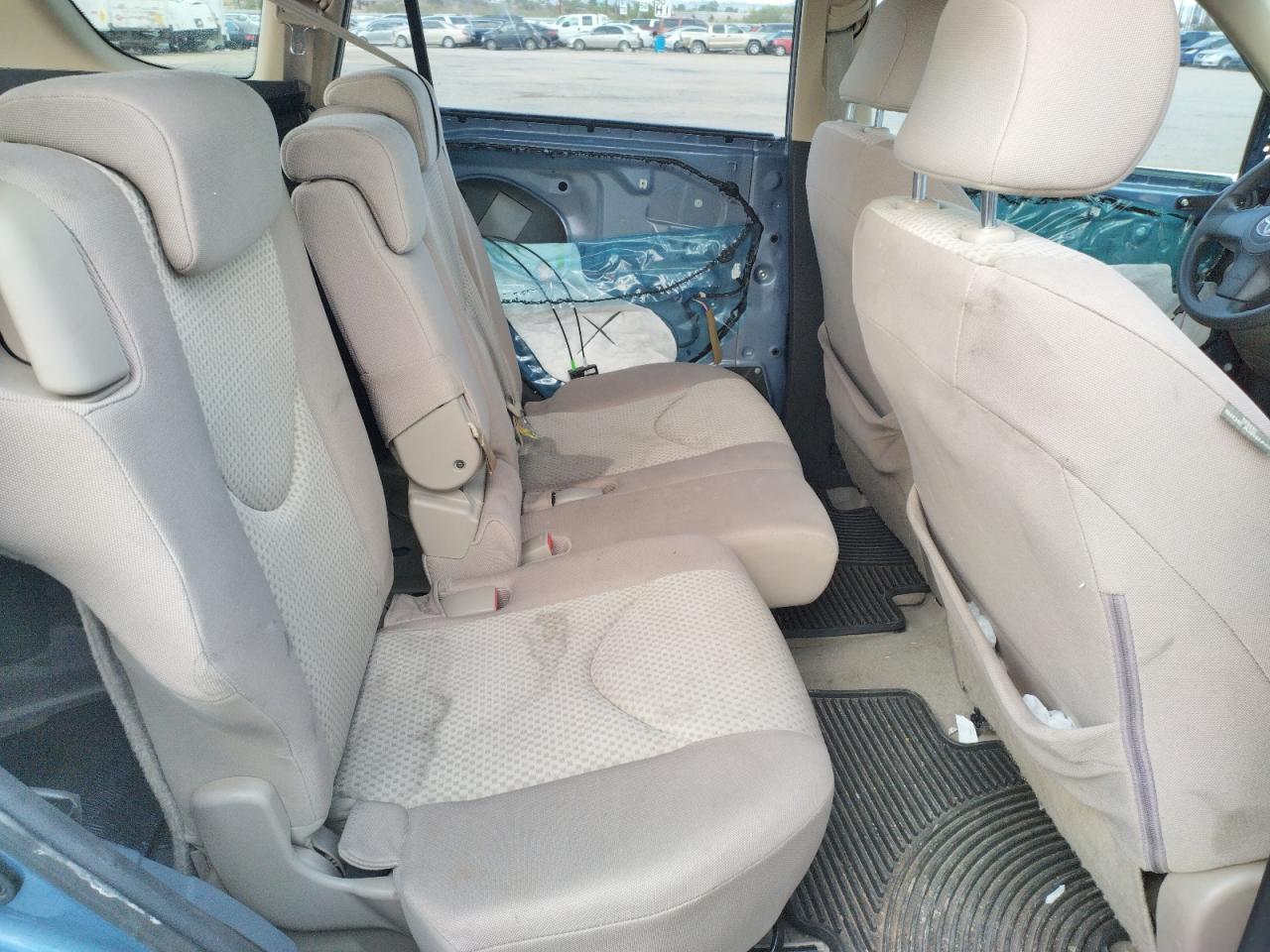 Photo 6 from auction – 2007 TOYOTA RAV4 with VIN JTMZD33V875046158