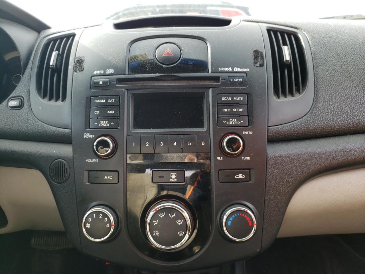 Photo 9 from auction – 2010 KIA FORTE EX with VIN KNAFU4A29A5268830
