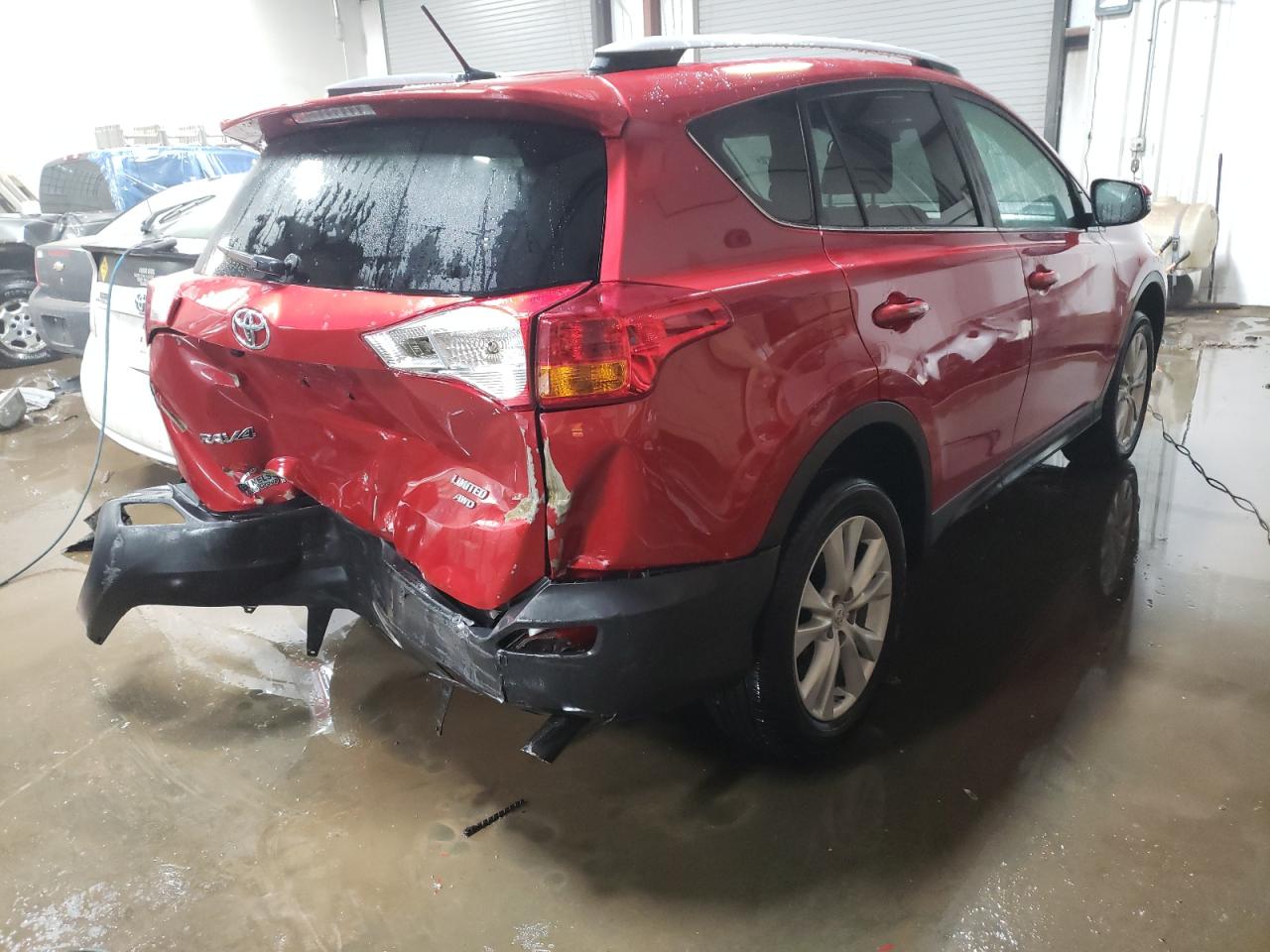 Photo 4 from auction – 2015 TOYOTA RAV4 LIMIT with VIN 2T3DFREV4FW407204