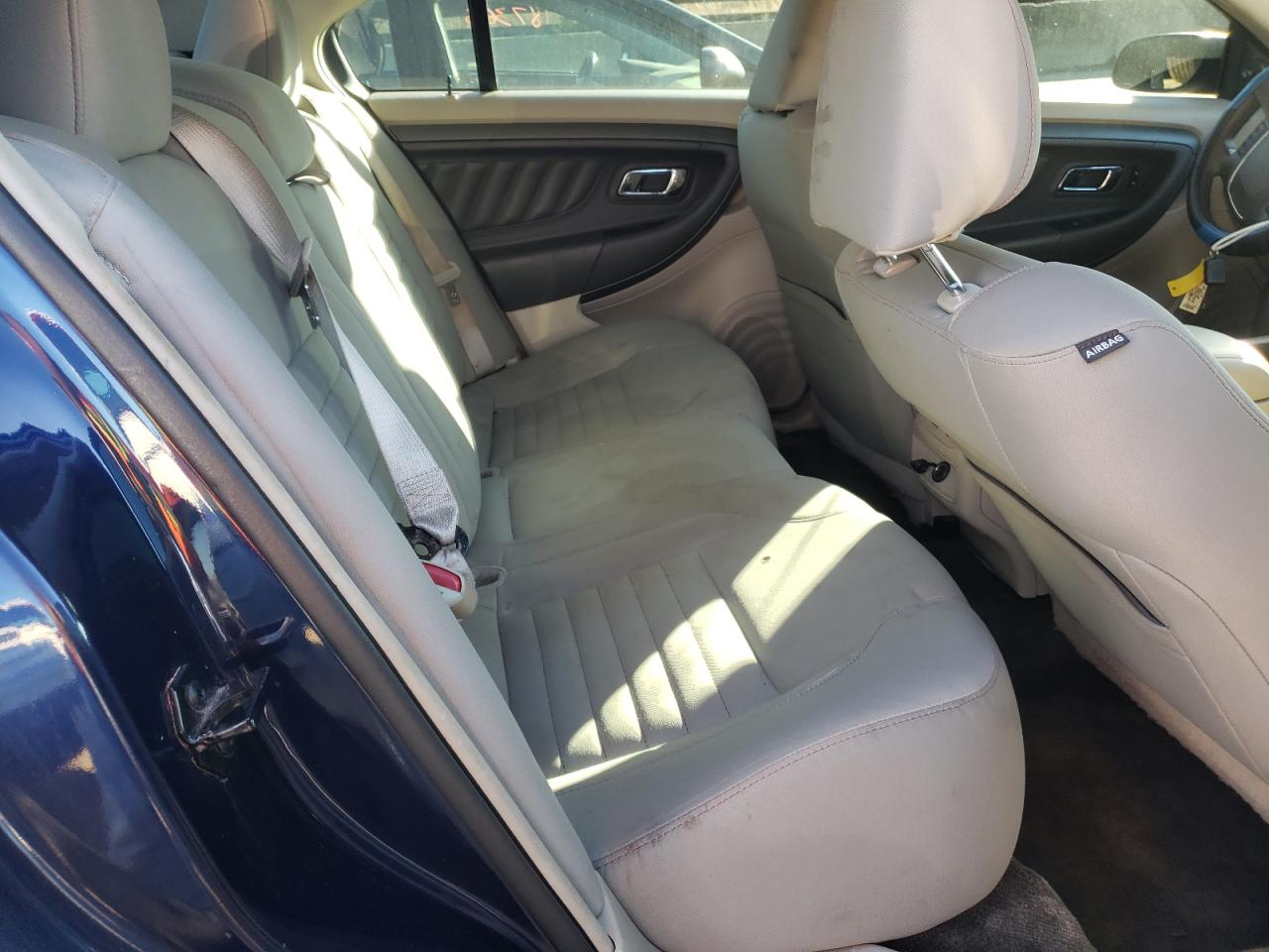 Foto 6 de la subasta – 2011 FORD TAURUS SE con VIN 1FAHP2DW9BG170186