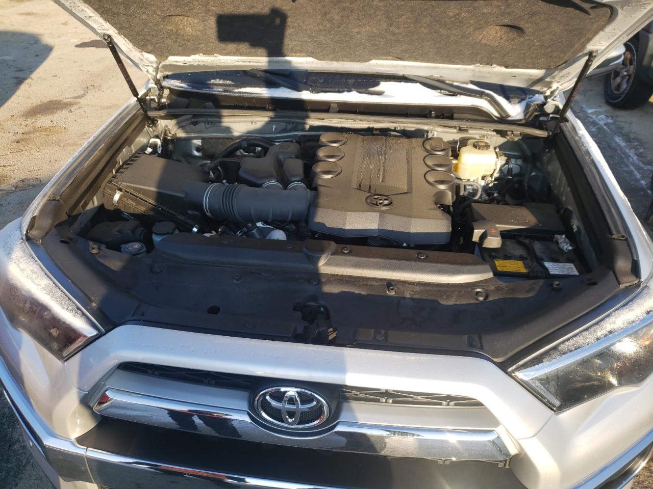 Photo 7 from auction – 2019 TOYOTA 4RUNNER SR with VIN JTEBU5JR7K5715396