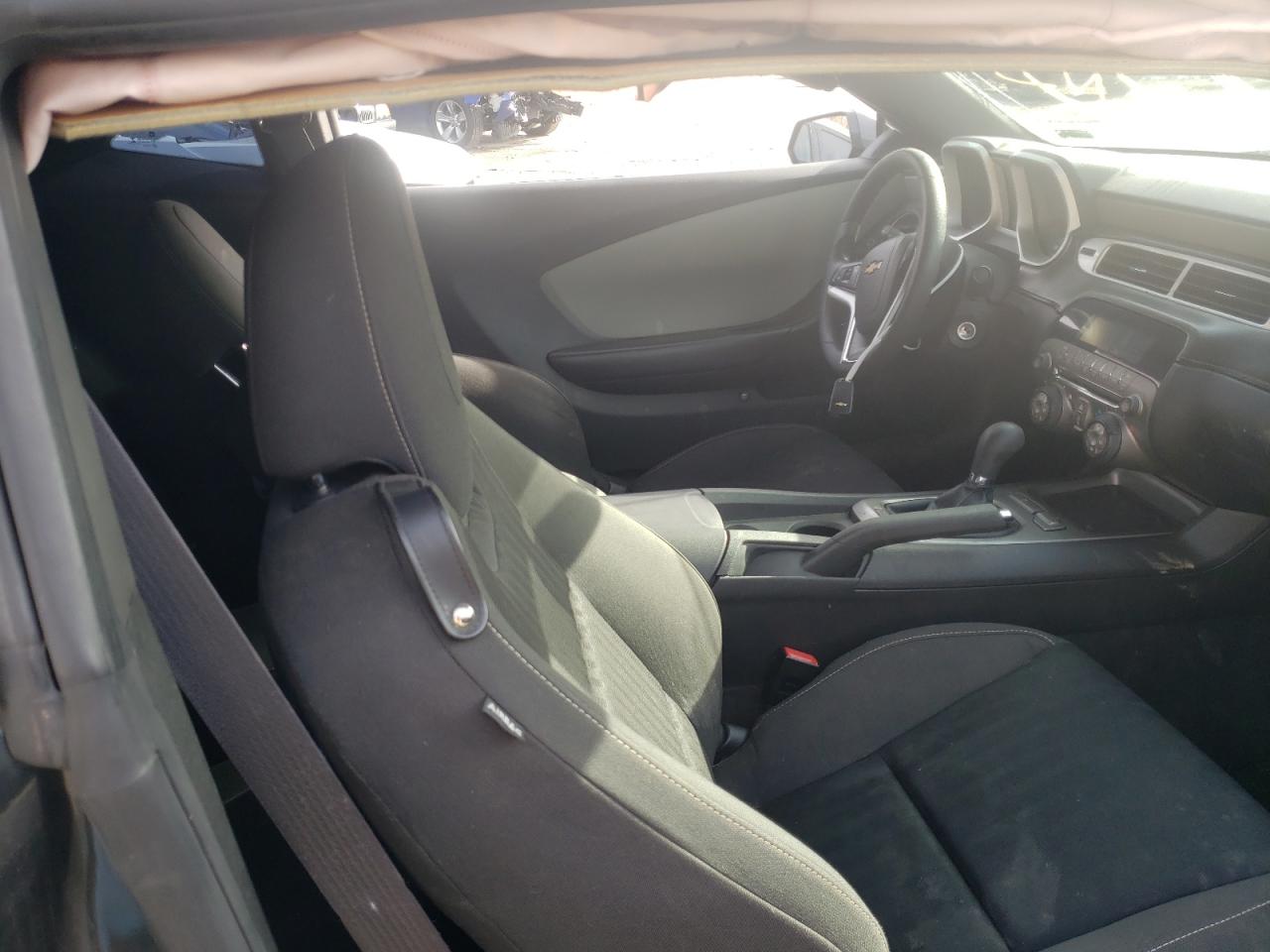 Photo 5 from auction – 2013 CHEVROLET CAMARO LS with VIN 2G1FE1E36D9152549