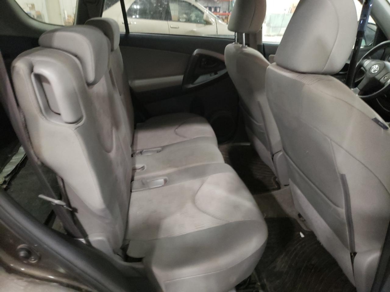 Photo 6 from auction – 2009 TOYOTA RAV4 with VIN JTMBF33V295017169