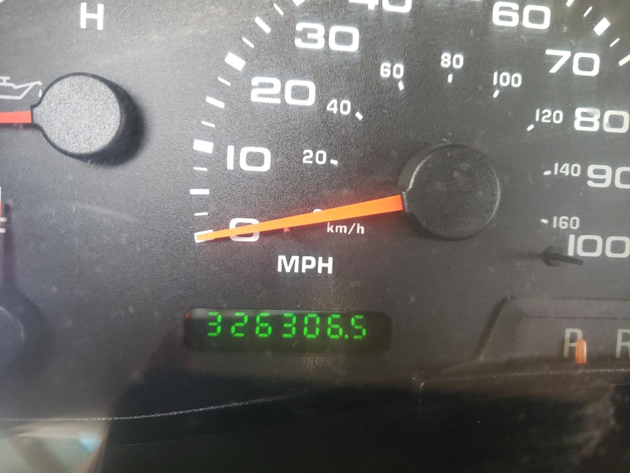 Photo 8 from auction – 2005 FORD EXCURSION with VIN 1FMNU43SX5ED46738